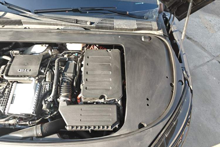 Used BYD Han 2025 DM-i 125KM Elite Model Engine Bay Left