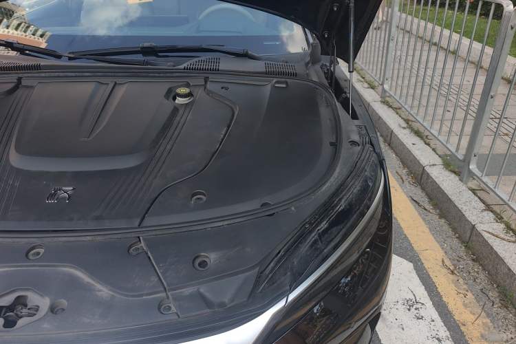 Used BYD Han 2025 EV 701KM Deluxe Edition Engine Bay Left