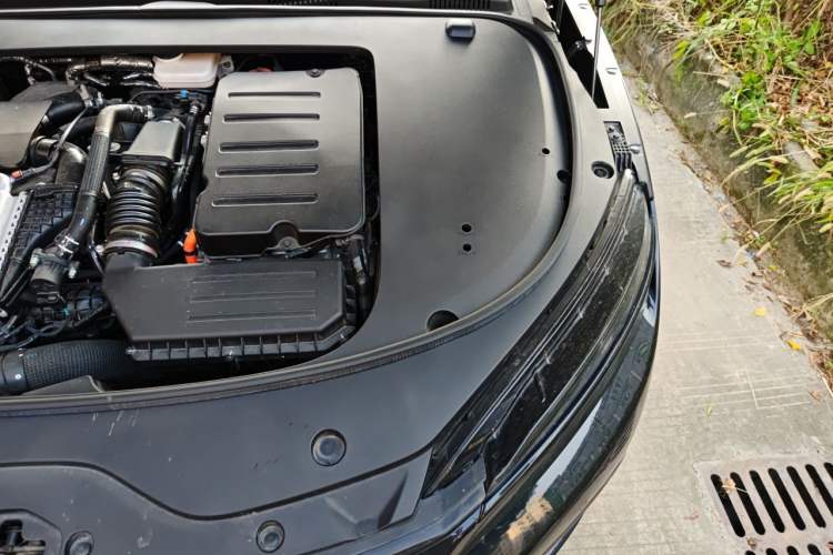 Used BYD Han 2025 DM-i 125KM Prestige Model Engine Bay Left