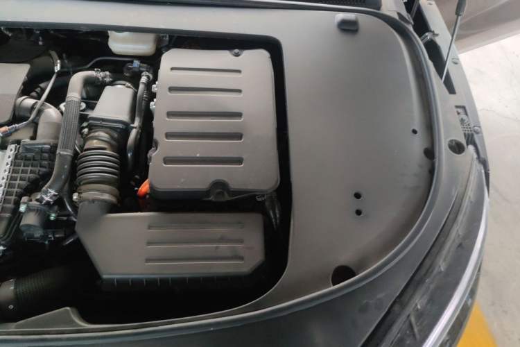 Used BYD Han 2025 DM-i 125KM Elite Model Engine Bay Left