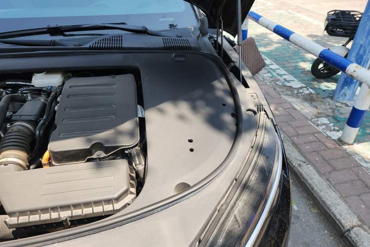 Used BYD Han 2025 DM-i Smart Drive 125KM Prestige Model Engine Bay Left