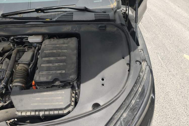 Used BYD Han 2025 DM-i 125KM Elite Model Engine Bay Left