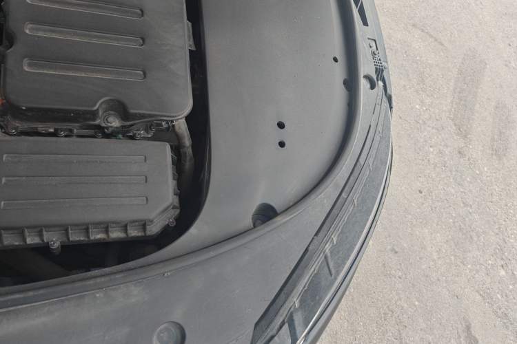 Used BYD Han 2025 DM-i 125KM Prestige Model Engine Bay Left