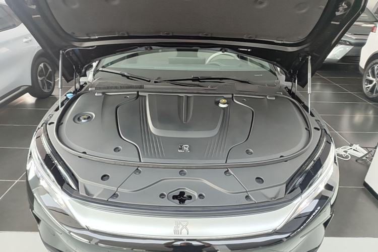 Used BYD Han 2025 Model EV Intelligent Driving Edition 635KM Flagship Engine Bay