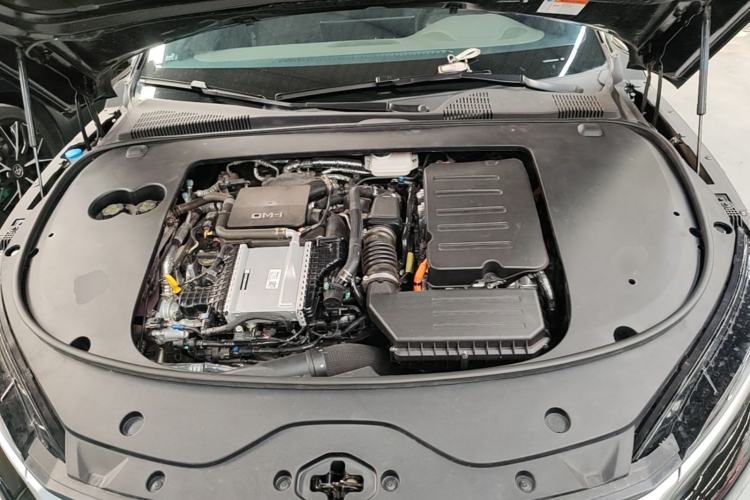 Used BYD Han 2025 DM-i Smart Drive 125KM Prestige Model Engine Bay