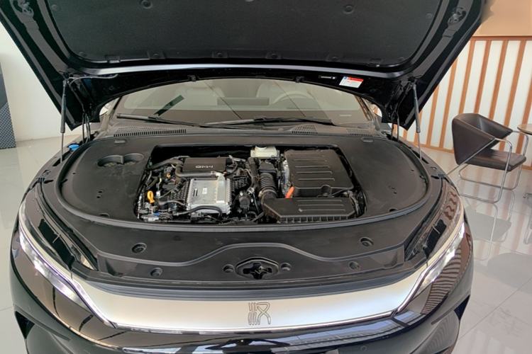 Used BYD Han 2025 DM-i 125KM LiDAR-Powered Intelligent Driving Model Engine Bay