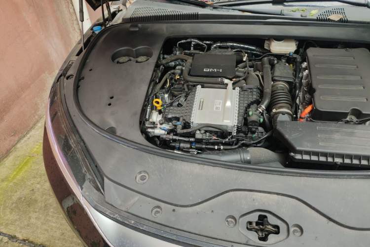 Used BYD Han 2025 DM-i Intelligent Driving Edition 125KM Prestige Model Engine Bay Right