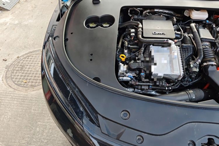Used BYD Han 2025 DM-i 125KM Prestige Model Engine Bay Right