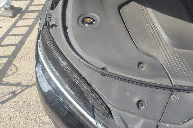 Used BYD Han 2025 EV Intelligent Driving Edition 701KM LiDAR Deluxe Model Engine Bay Right