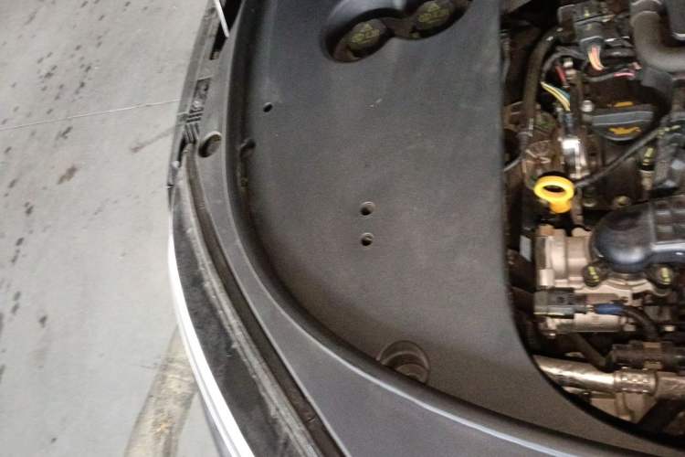 Used BYD Han 2025 DM-i 125KM Prestige Model Engine Bay Right