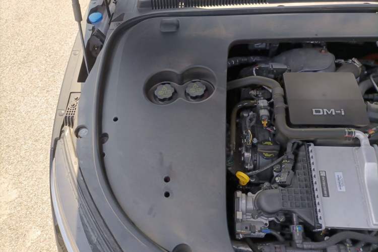 Used BYD Han 2025 DM-i Intelligent Driving Edition 125KM Prestige Model Engine Bay Right