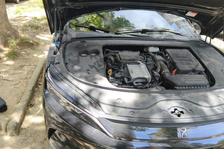 Used BYD Han 2025 DM-i 125KM Prestige Model Engine Bay Right