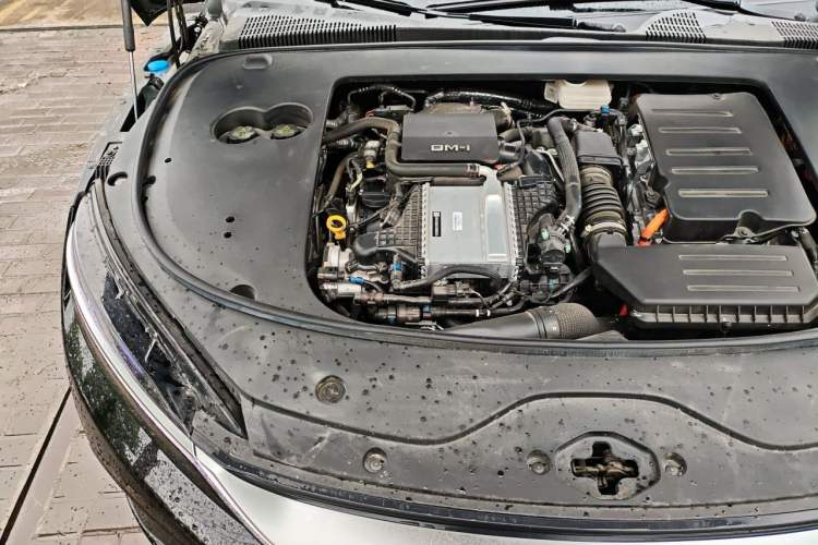 Used BYD Han 2025 DM-i Smart Drive 125KM Elite Model Engine Bay Right
