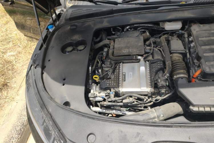 Used BYD Han 2025 DM-i 125KM Elite Model Engine Bay Right