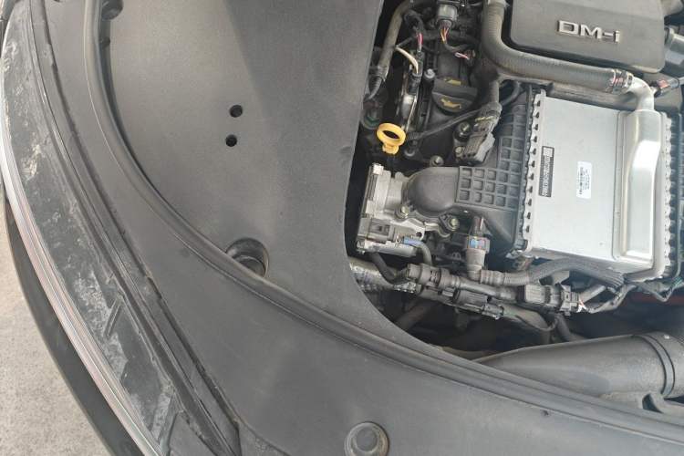Used BYD Han 2025 DM-i 125KM Prestige Model Engine Bay Right