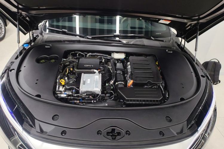 Used BYD Han 2025 DM-i Intelligent Driving Edition 125KM LiDAR Flagship Model Engine Bay