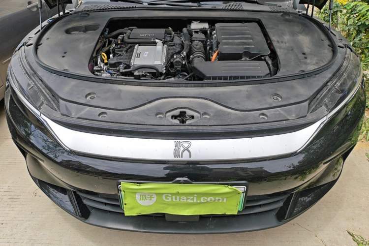 Used BYD Han 2025 DM-i Intelligent Driving Edition 125KM Prestige Model Engine Bay