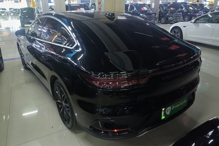 Used BYD Han 2025 DM-i Smart Drive 125KM Prestige Model Exterior 2