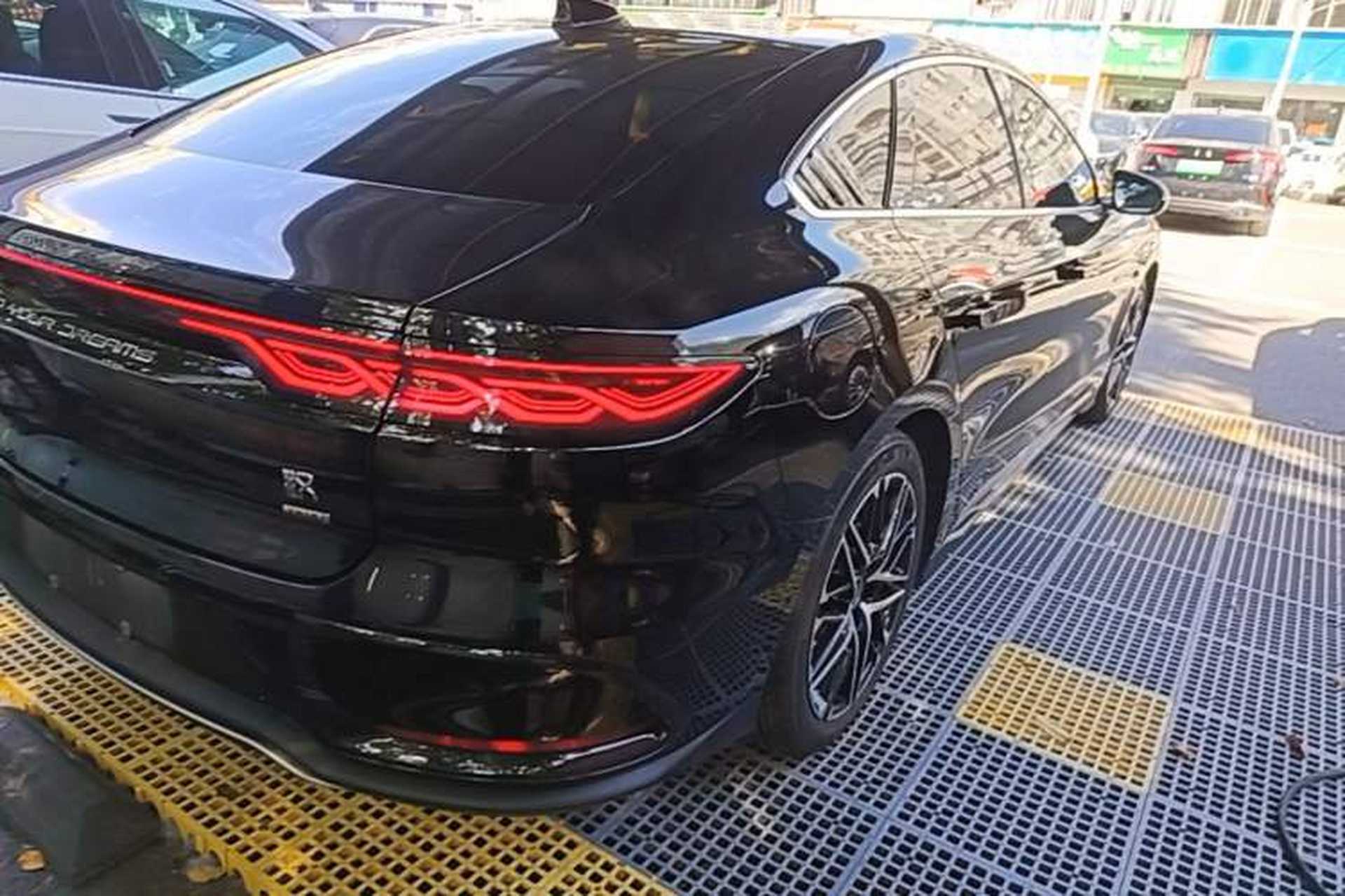 Used BYD Han 2025 EV Intelligent Driving Version 701KM Prestige Model Exterior 3