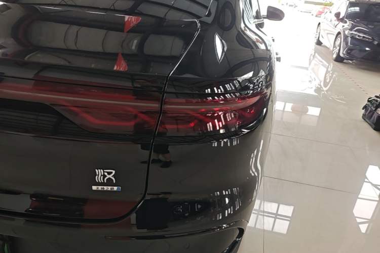 Used BYD Han 2025 EV Intelligent Driving Edition 605KM Prestige Model Exterior 3