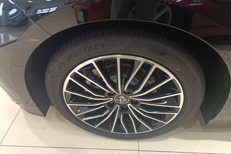 Used BYD Han 2025 DM-i 125KM LiDAR-Powered Intelligent Driving Model Exterior 4