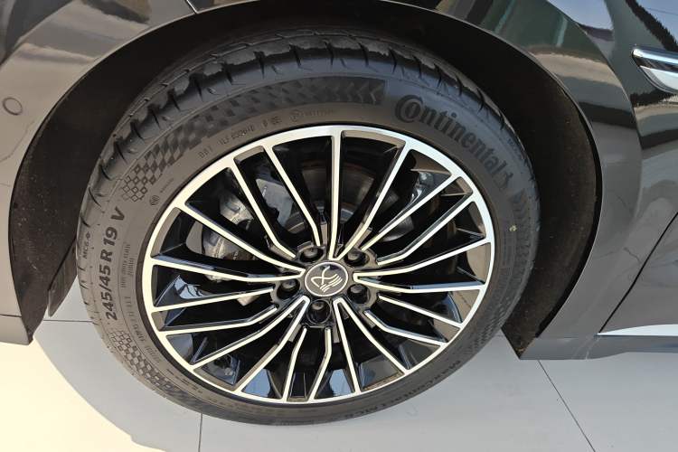 Used BYD Han 2025 DM-i Intelligent Driving Edition 125KM LiDAR Flagship Model Exterior 4