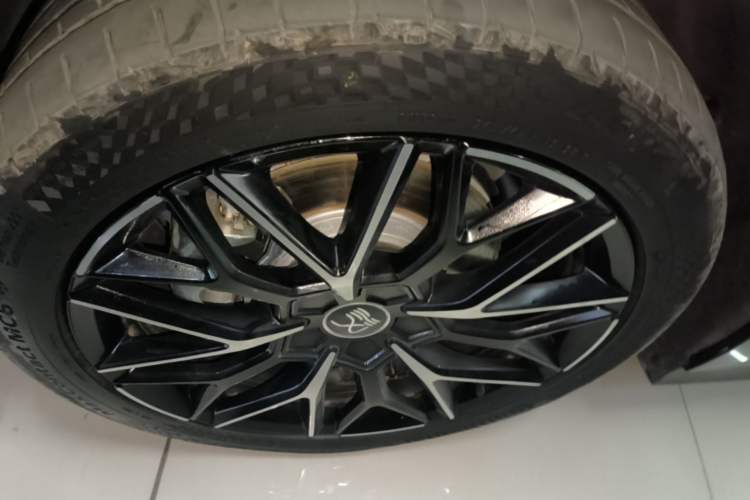 Used BYD Han 2025 DM-i Smart Drive 125KM Prestige Model Exterior 4