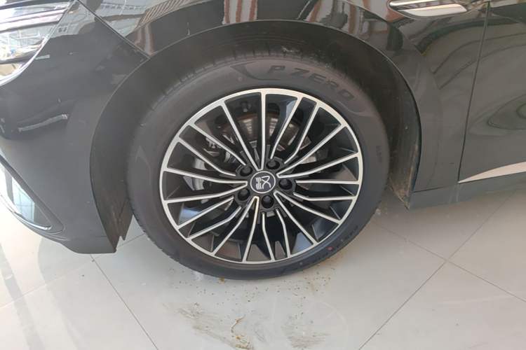 Used BYD Han 2025 DM-i 125KM LiDAR-Powered Intelligent Driving Model Exterior 4