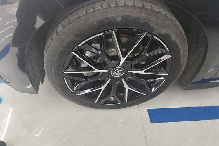 Used BYD Han 2025 DM-i 125KM Prestige Model Exterior 4
