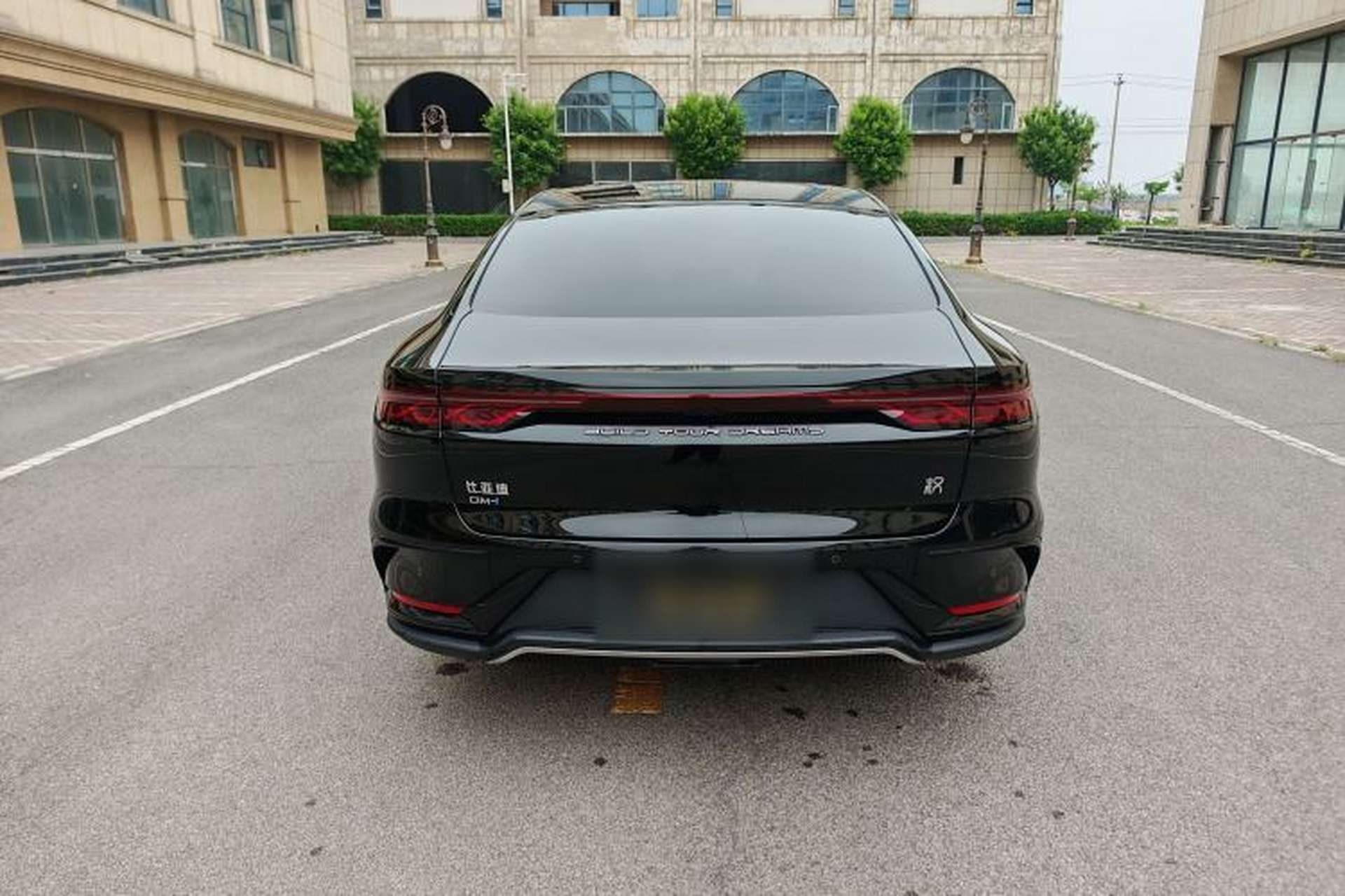 Used BYD Han 2025 DM-i 125KM Prestige Model Exterior 5
