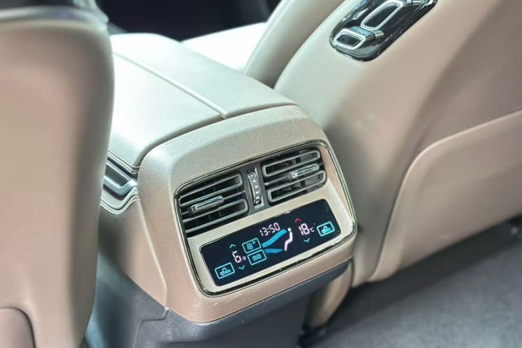 Used BYD Han 2025 EV Intelligent Driving Edition 605KM Prestige Model Exterior 5