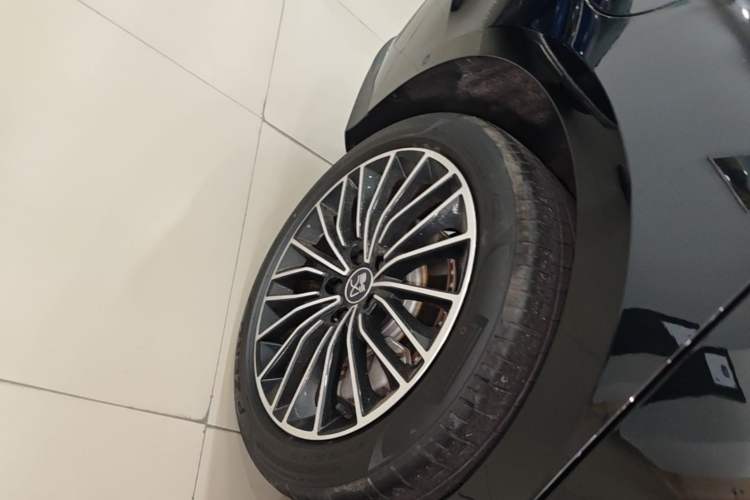 Used BYD Han 2025 DM-i Intelligent Driving Edition 125KM LiDAR Flagship Model Exterior 5