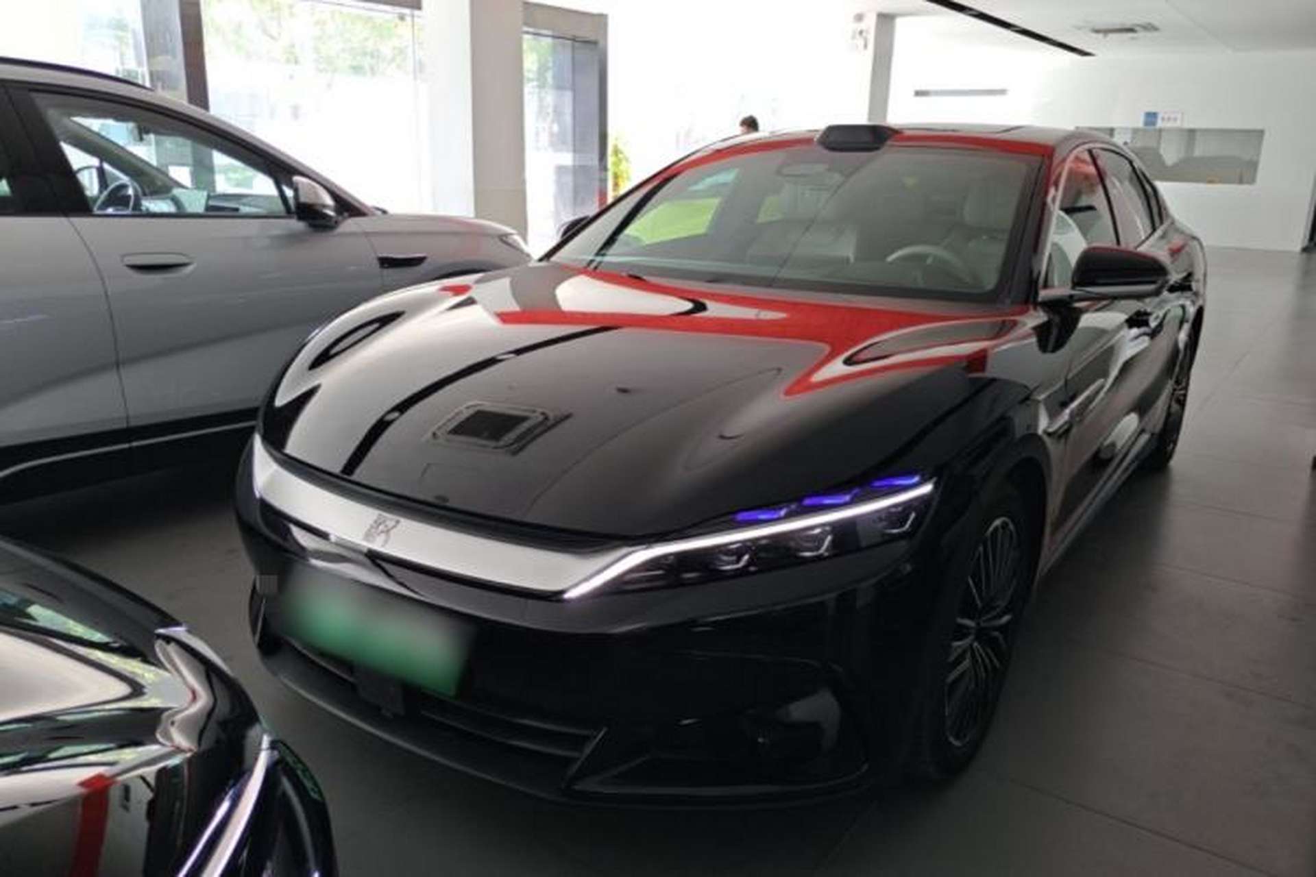 Used BYD Han 2025 DM-i Intelligent Driving Edition 125KM LiDAR Flagship Model Front Left 45 Deg