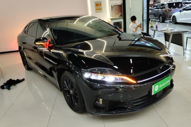 Used BYD Han 2025 DM-i 125KM Elite Model Front Right 45 Deg