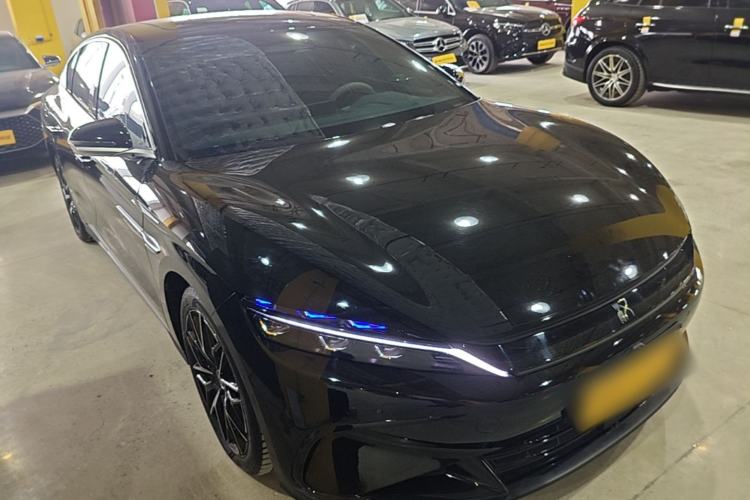 Used BYD Han 2025 DM-i Smart Drive 125KM Prestige Model Front Right 45 Deg