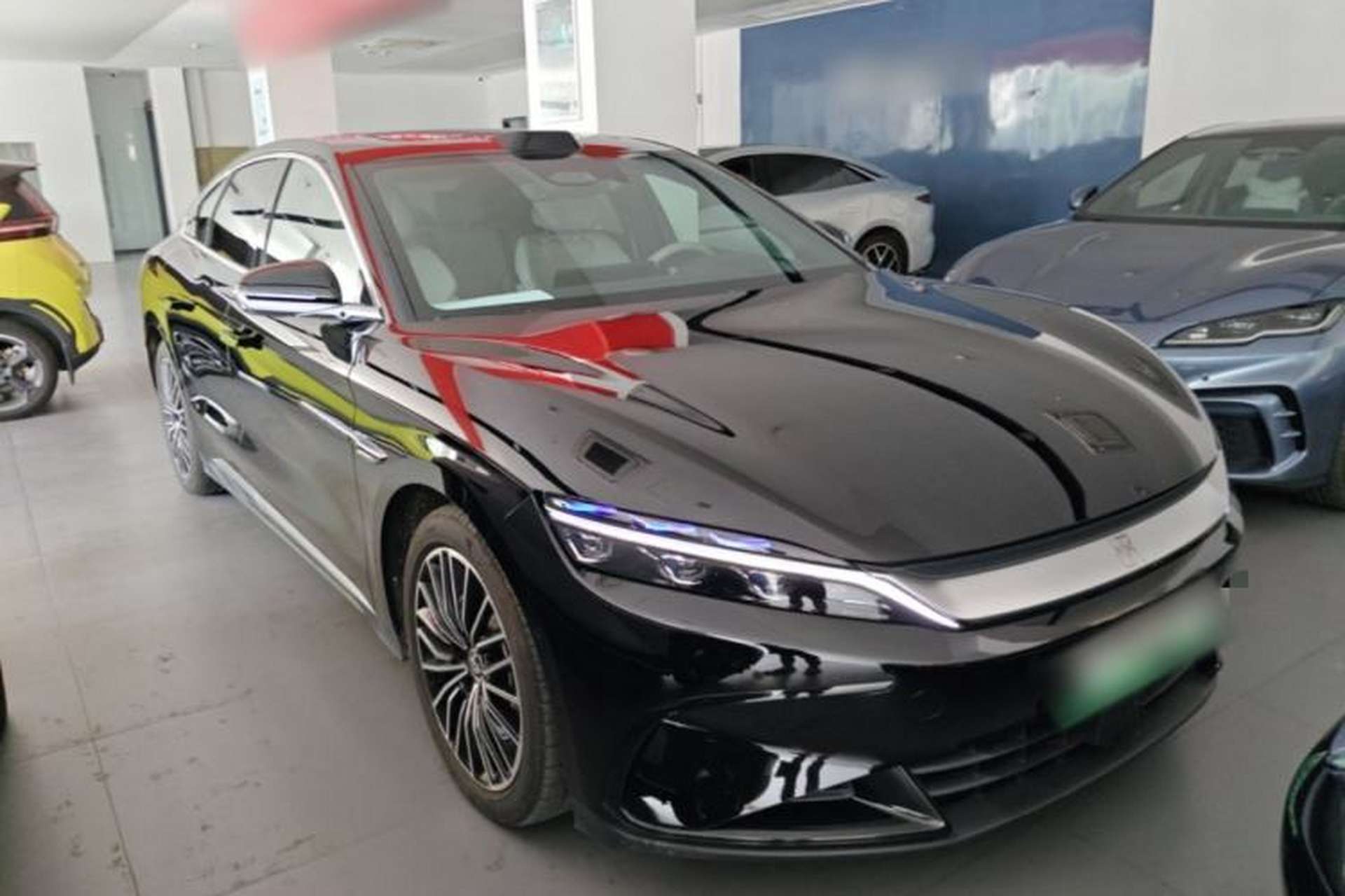 Used BYD Han 2025 DM-i Intelligent Driving Edition 125KM LiDAR Flagship Model Front Right 45 Deg