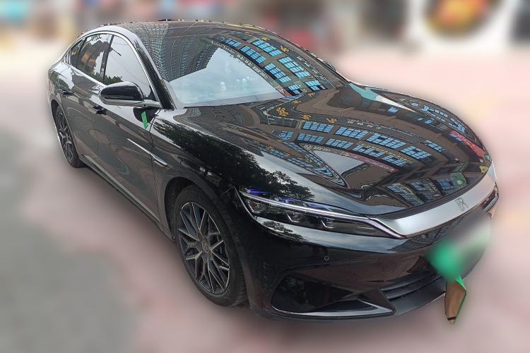 Used BYD Han 2025 DM-i Smart Drive 125KM Prestige Model Front Right 45 Deg