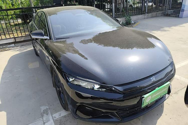 Used BYD Han 2025 DM-i Smart Drive 125KM Elite Model Front Right 45 Deg