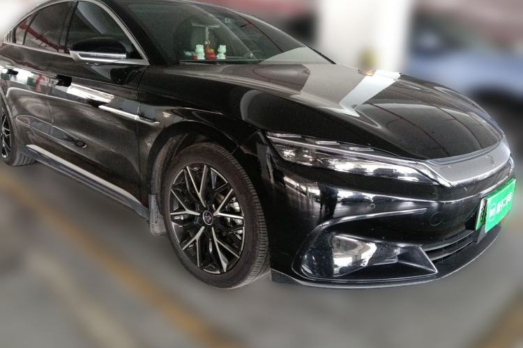 Used BYD Han 2025 DM-i 125KM Prestige Model Front Right 45 Deg