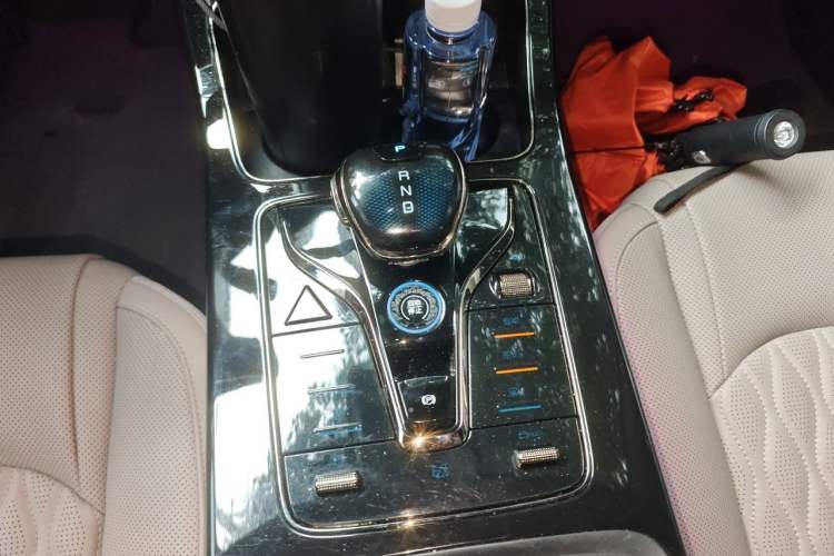 Used BYD Han 2025 EV Intelligent Driving Edition 605KM Prestige Model Gear Lever