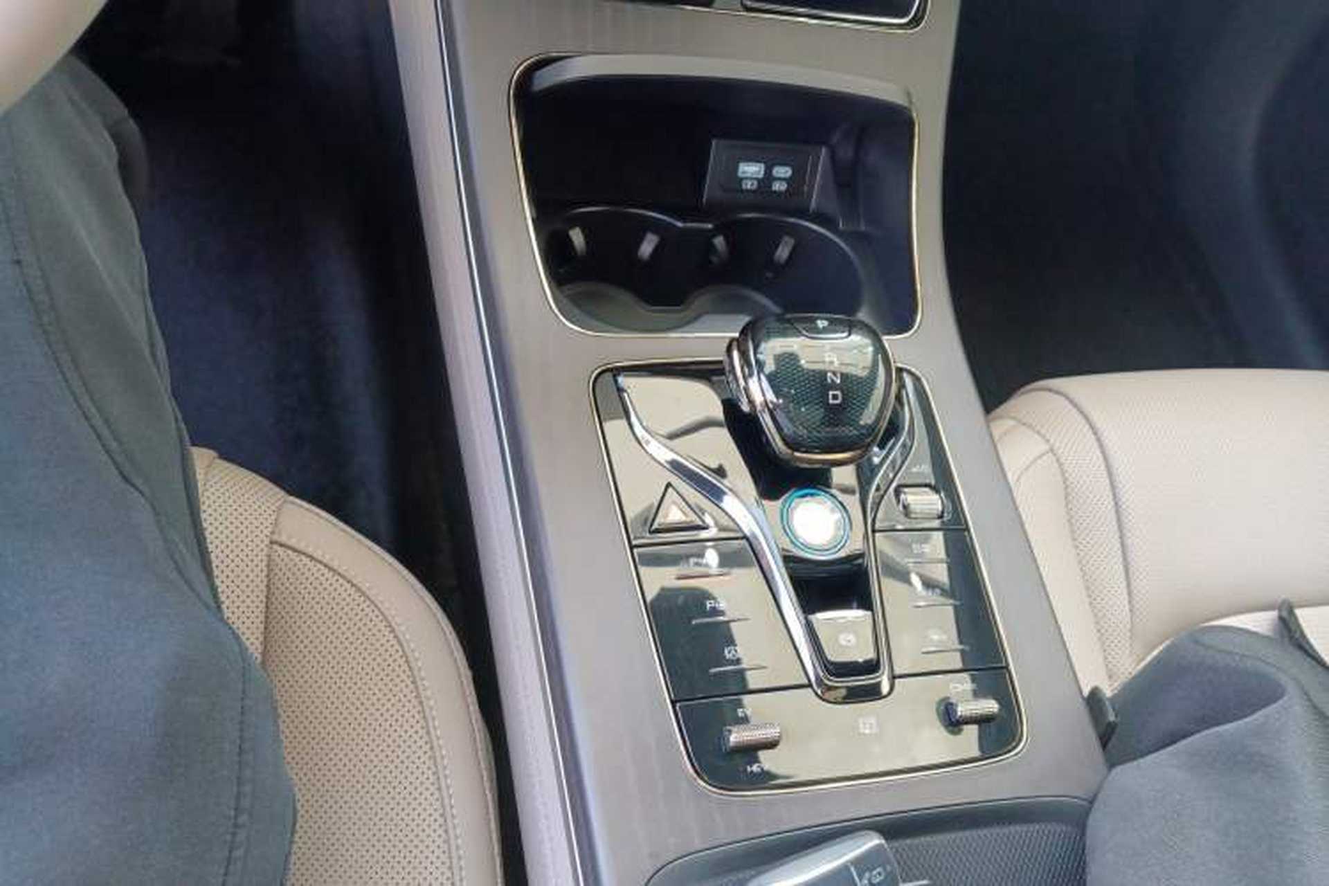 Used BYD Han 2025 DM-i Intelligent Driving Edition 125KM LiDAR Flagship Model Gear Lever