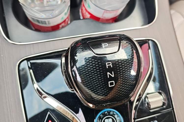 Used BYD Han 2025 DM-i Intelligent Driving Edition 125KM LiDAR Flagship Model Gear Lever