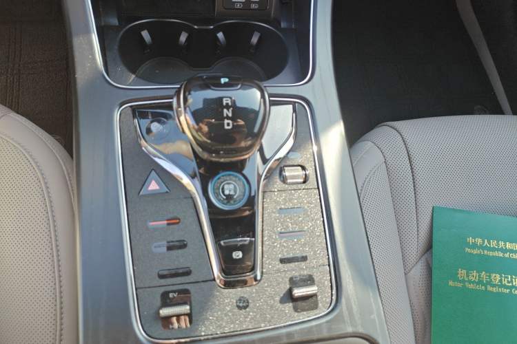 Used BYD Han 2025 DM-i 125KM Elite Model Gear Lever