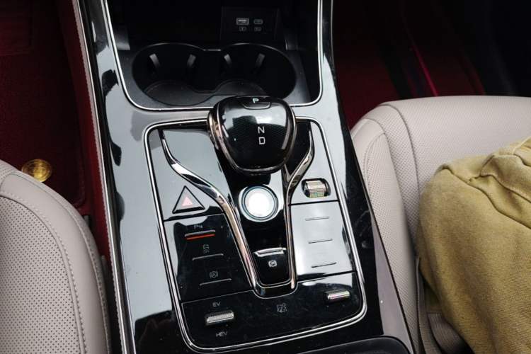 Used BYD Han 2025 DM-i 125KM Elite Model Gear Lever