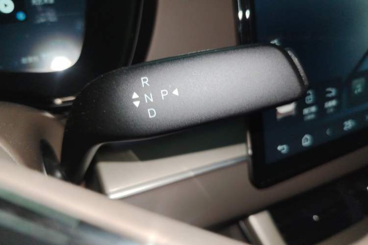 Used BYD Han 2025 Model EV Intelligent Driving Edition 635KM Flagship Gear Lever