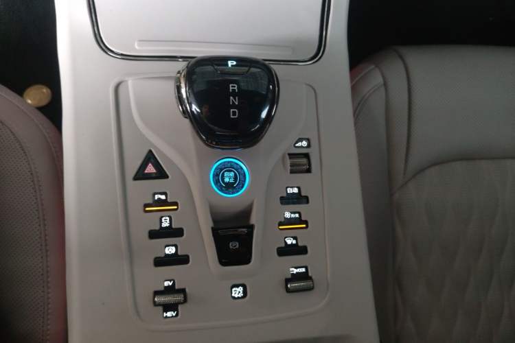 Used BYD Han 2025 DM-i 125KM Elite Model Gear Lever