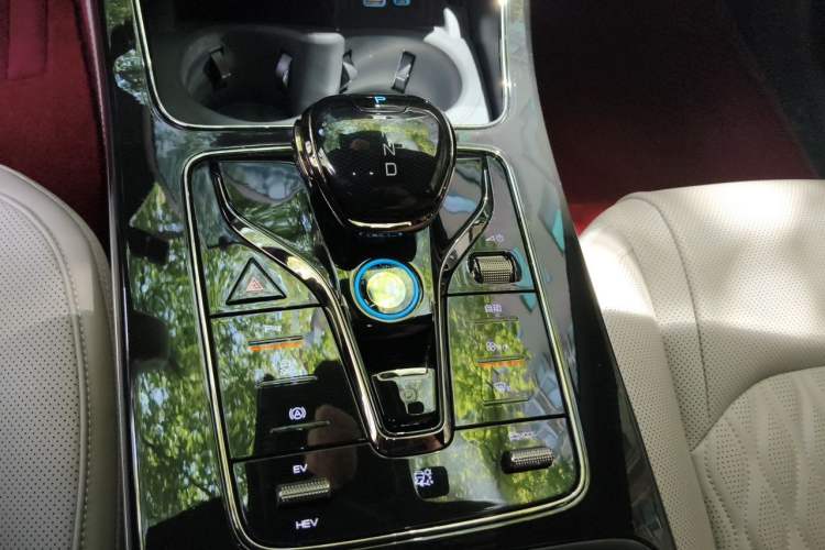 Used BYD Han 2025 DM-i 125KM Prestige Model Gear Lever