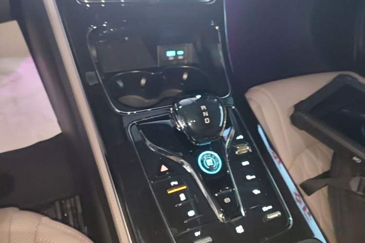 Used BYD Han 2025 DM-i 125KM Prestige Model Gear Lever