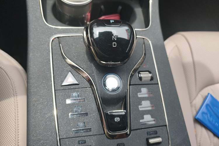 Used BYD Han 2025 DM-i 125KM Elite Model Gear Lever