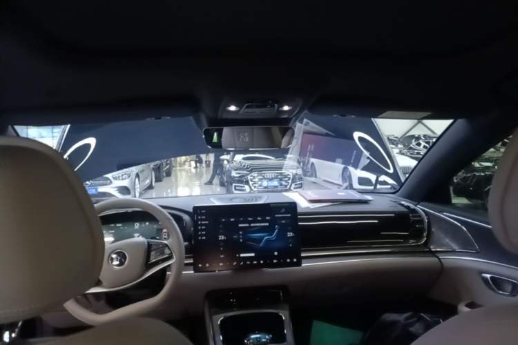 Used BYD Han 2025 DM-i Intelligent Driving Edition 125KM LiDAR Flagship Model Headliner